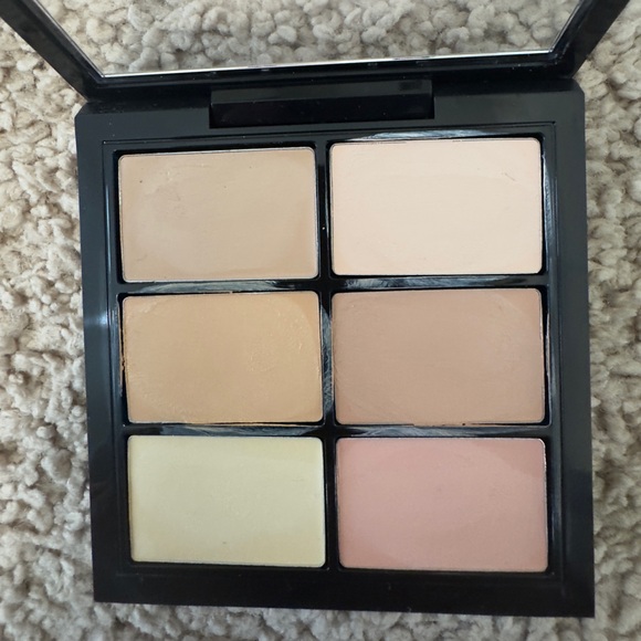 MAC Conceal and Correct Palette Light -6 Shade Cream - Picture 5 of 11